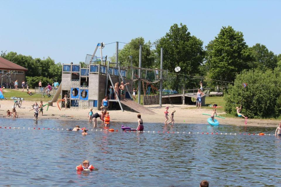 Ervaar 'Fryske Weelde' Op Vijf Sterren Vakantiepark De Kuilart Koudum Экстерьер фото