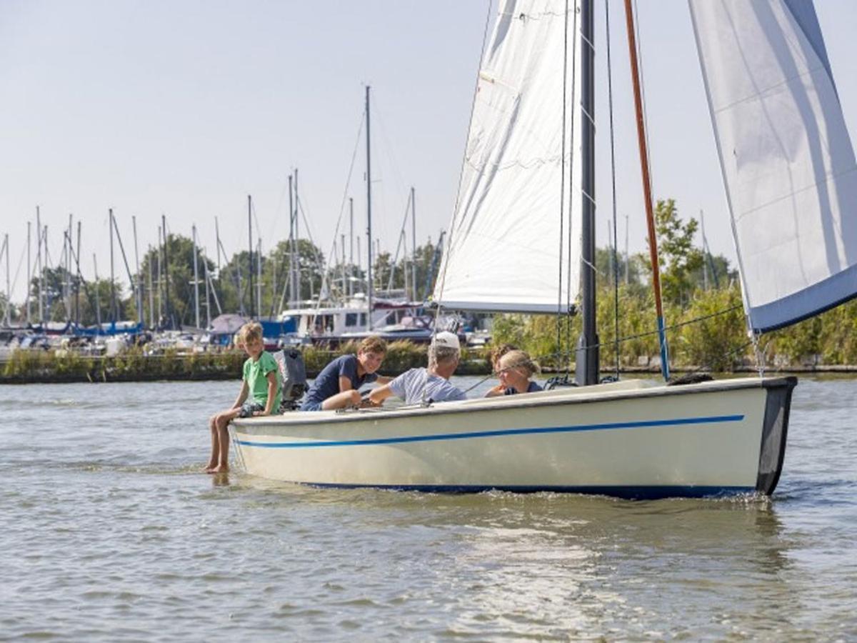Ervaar 'Fryske Weelde' Op Vijf Sterren Vakantiepark De Kuilart Koudum Экстерьер фото